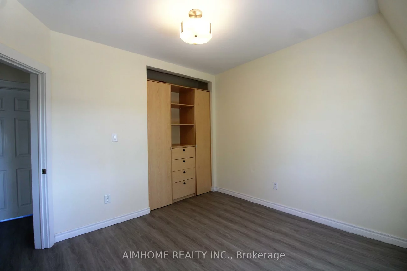 303, St Helens, Dufferin Grove, Toronto