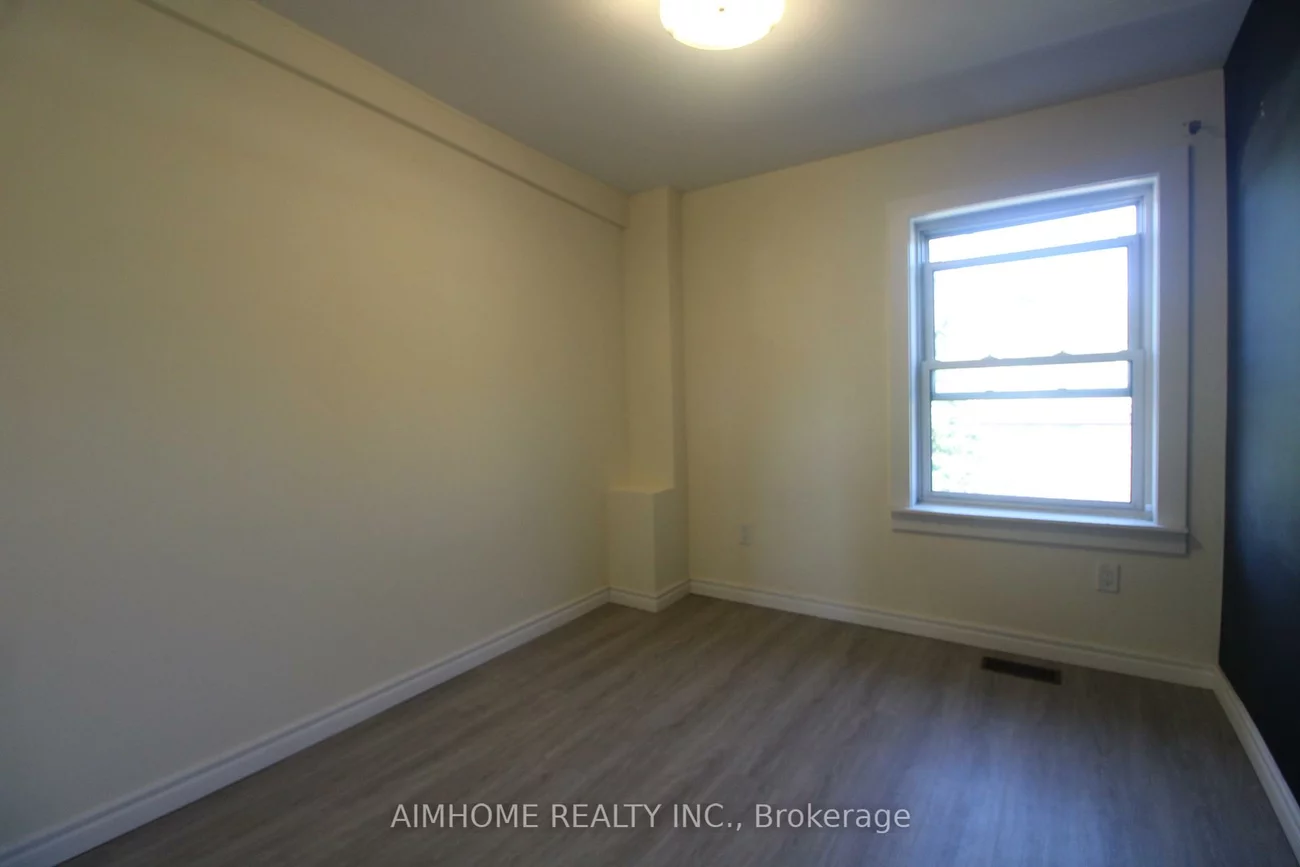 303, St Helens, Dufferin Grove, Toronto