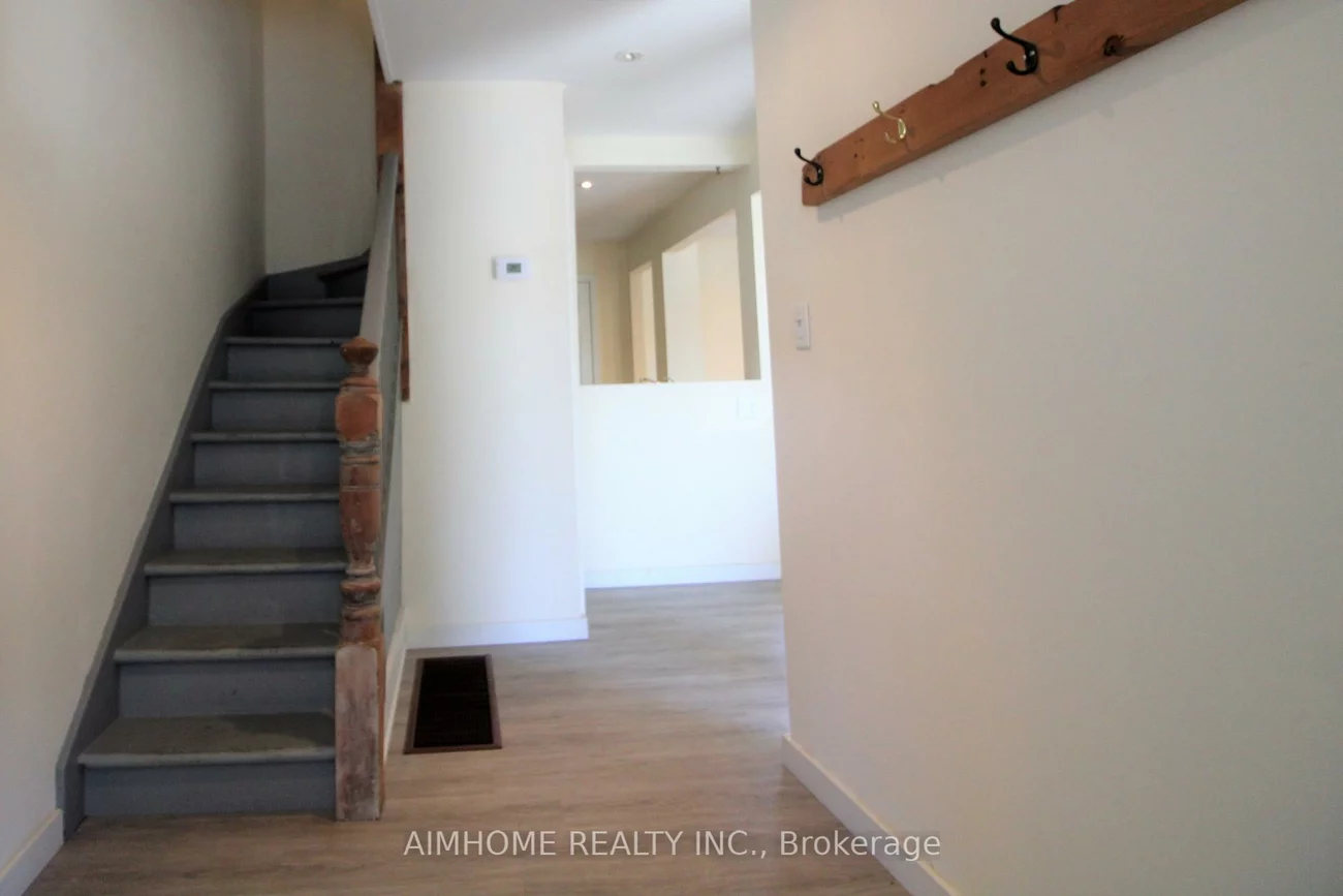 303, St Helens, Dufferin Grove, Toronto