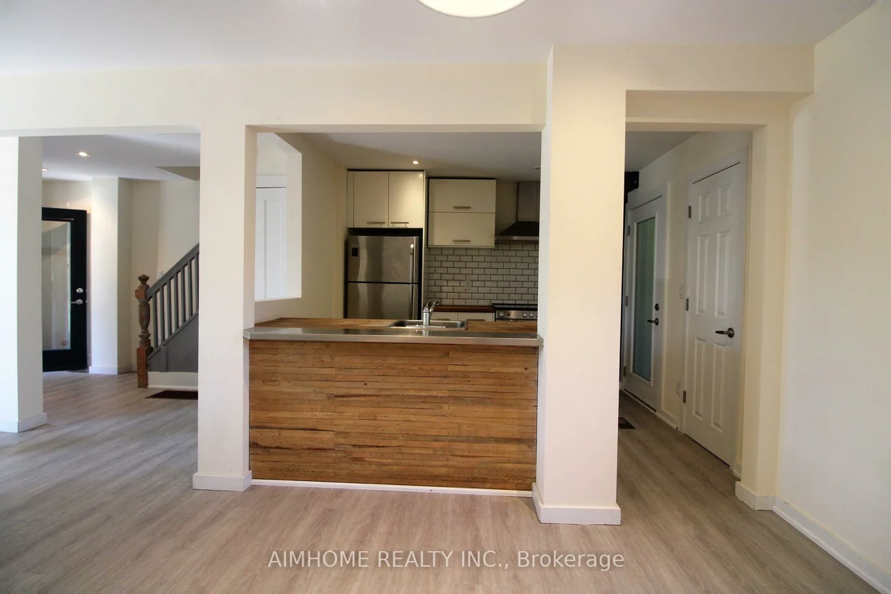 303, St Helens, Dufferin Grove, Toronto