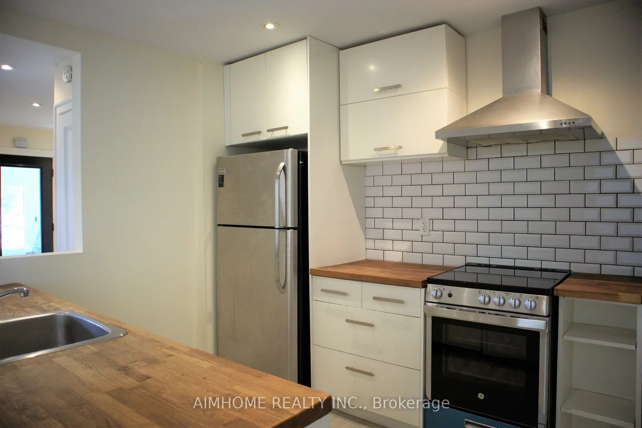 303, St Helens, Dufferin Grove, Toronto