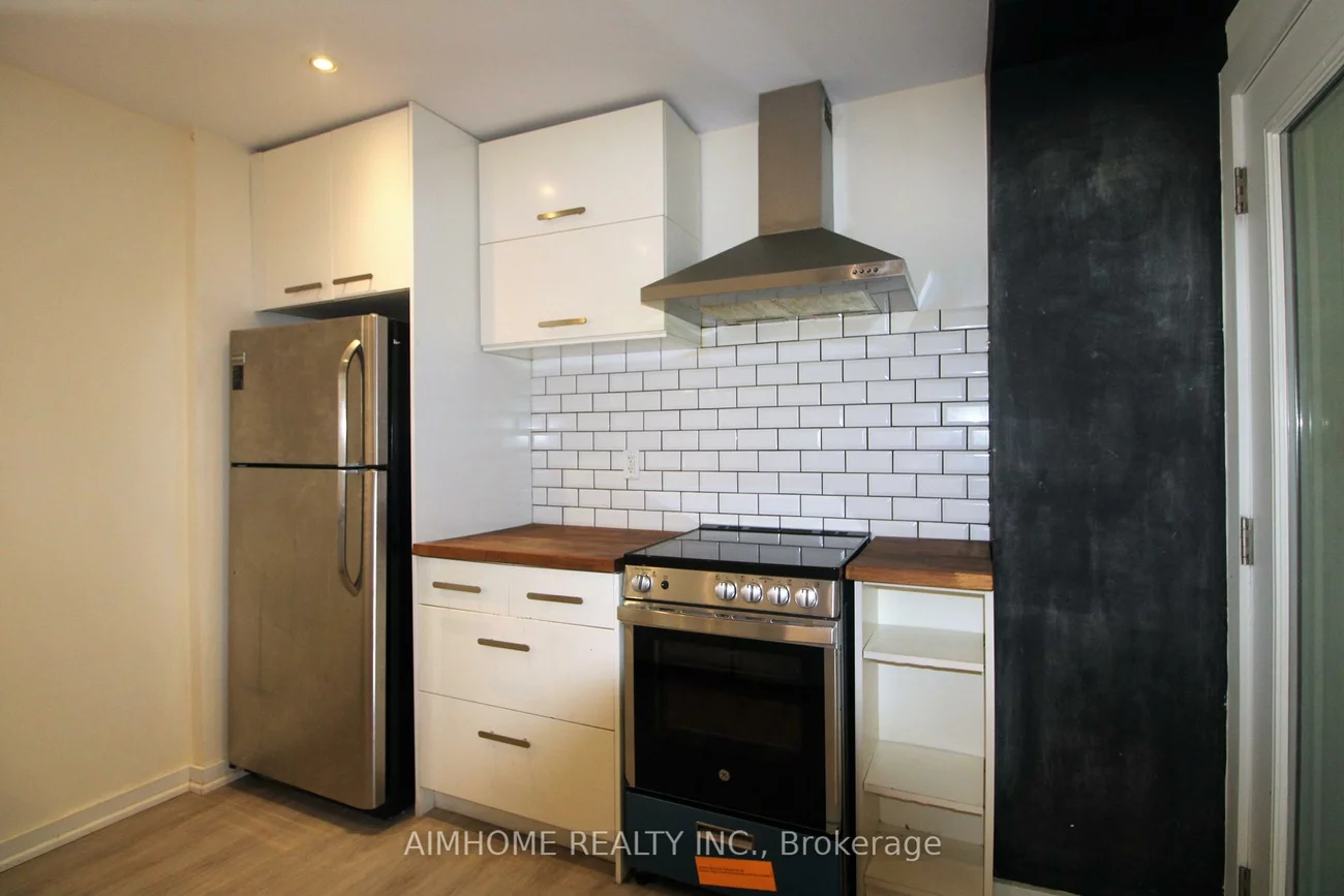 303, St Helens, Dufferin Grove, Toronto