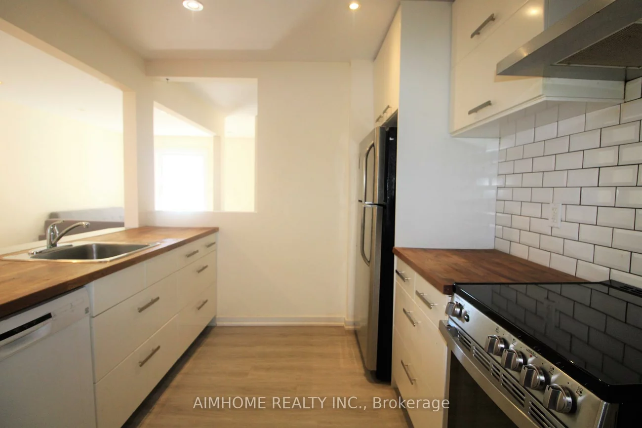 303, St Helens, Dufferin Grove, Toronto