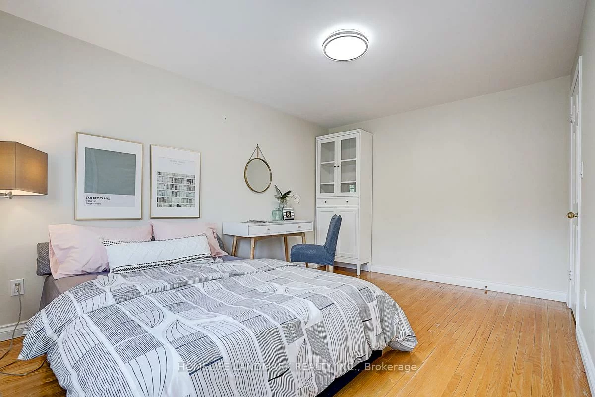 89, Whitehorn, Don Valley Village, Toronto