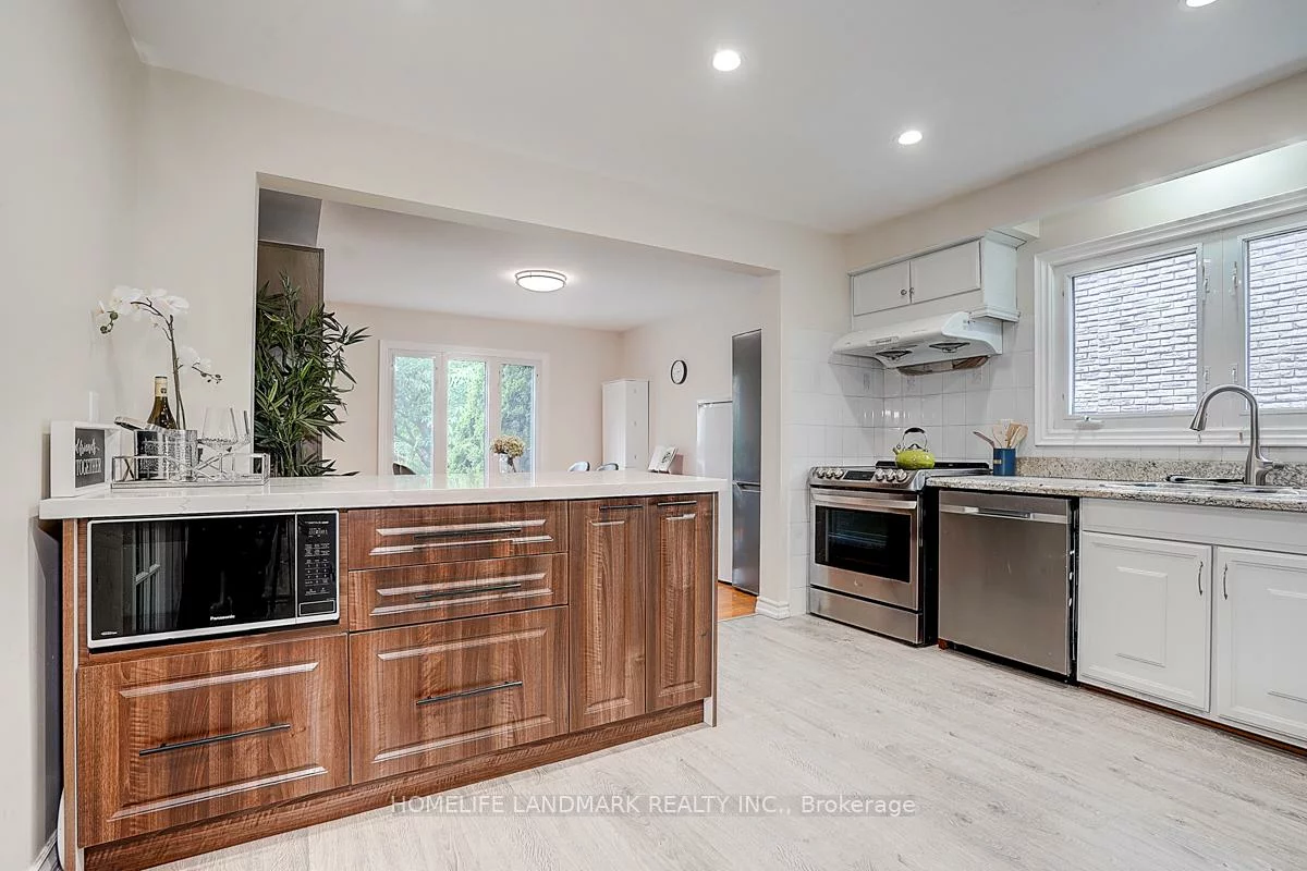 89, Whitehorn, Don Valley Village, Toronto