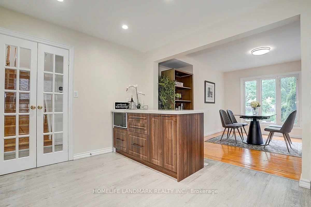 89, Whitehorn, Don Valley Village, Toronto