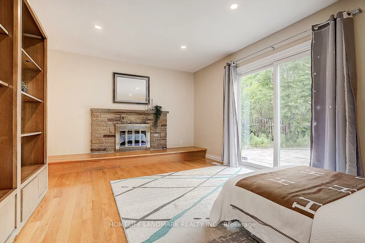 89, Whitehorn, Don Valley Village, Toronto