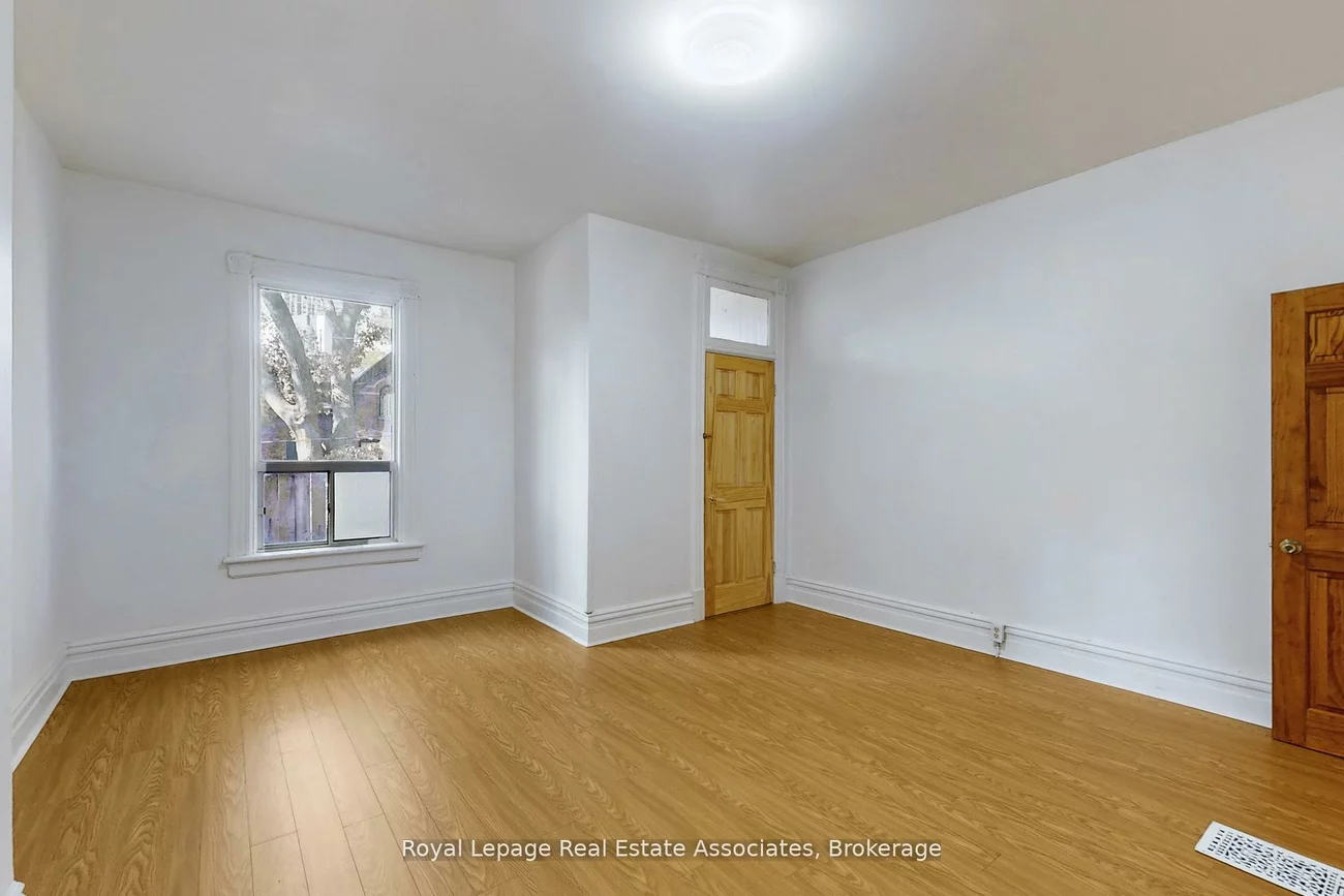 143, Seaton, Moss Park, Toronto