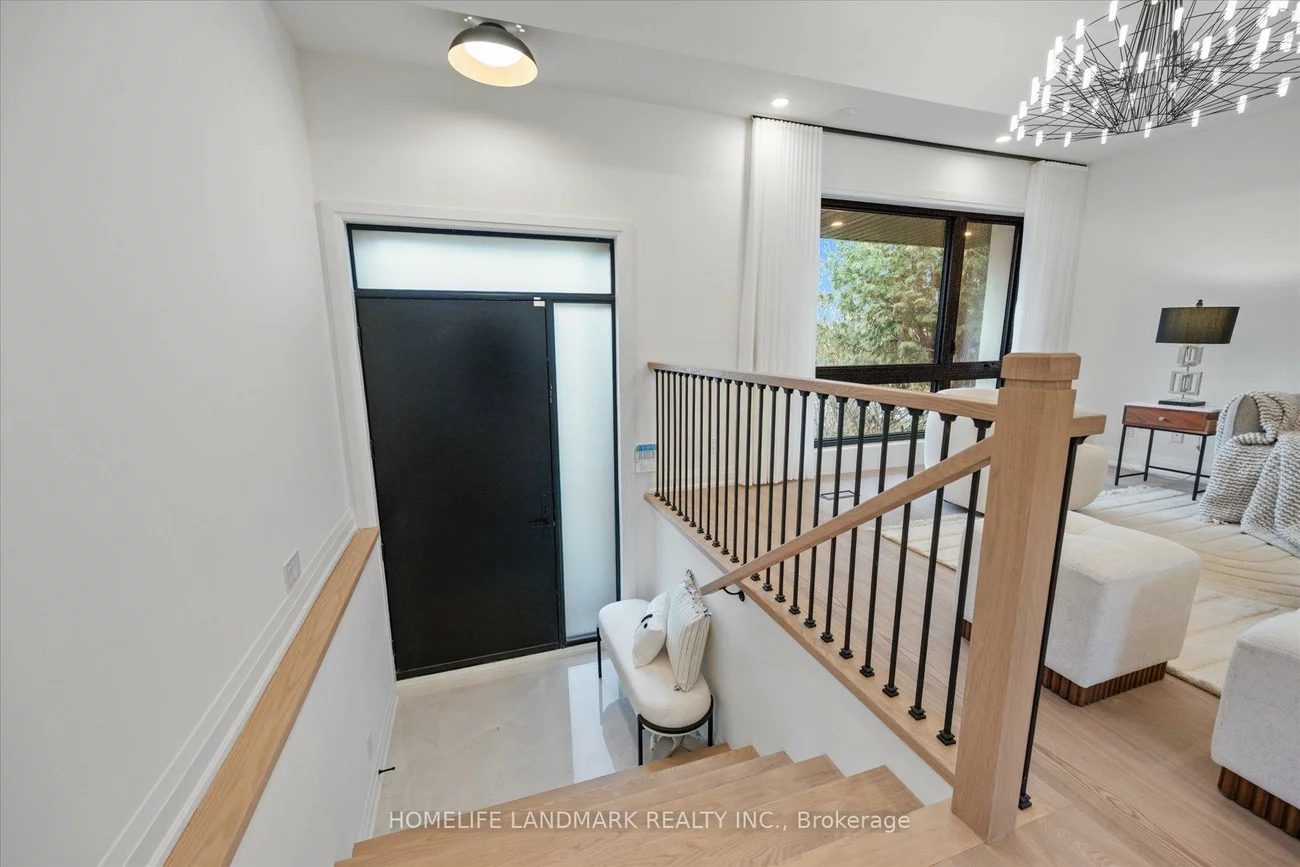 25, Sutcliffe, Bayview Village, Toronto