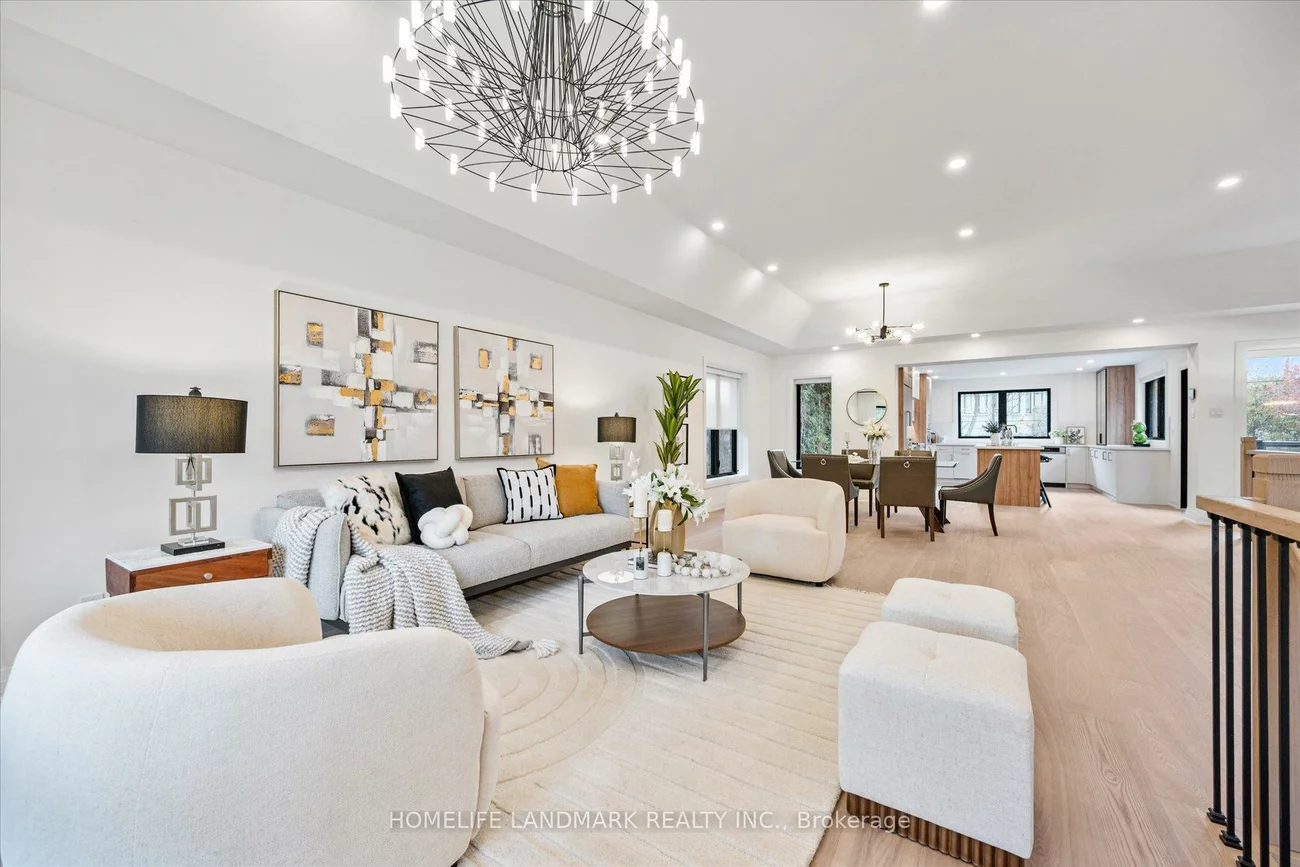 25, Sutcliffe, Bayview Village, Toronto