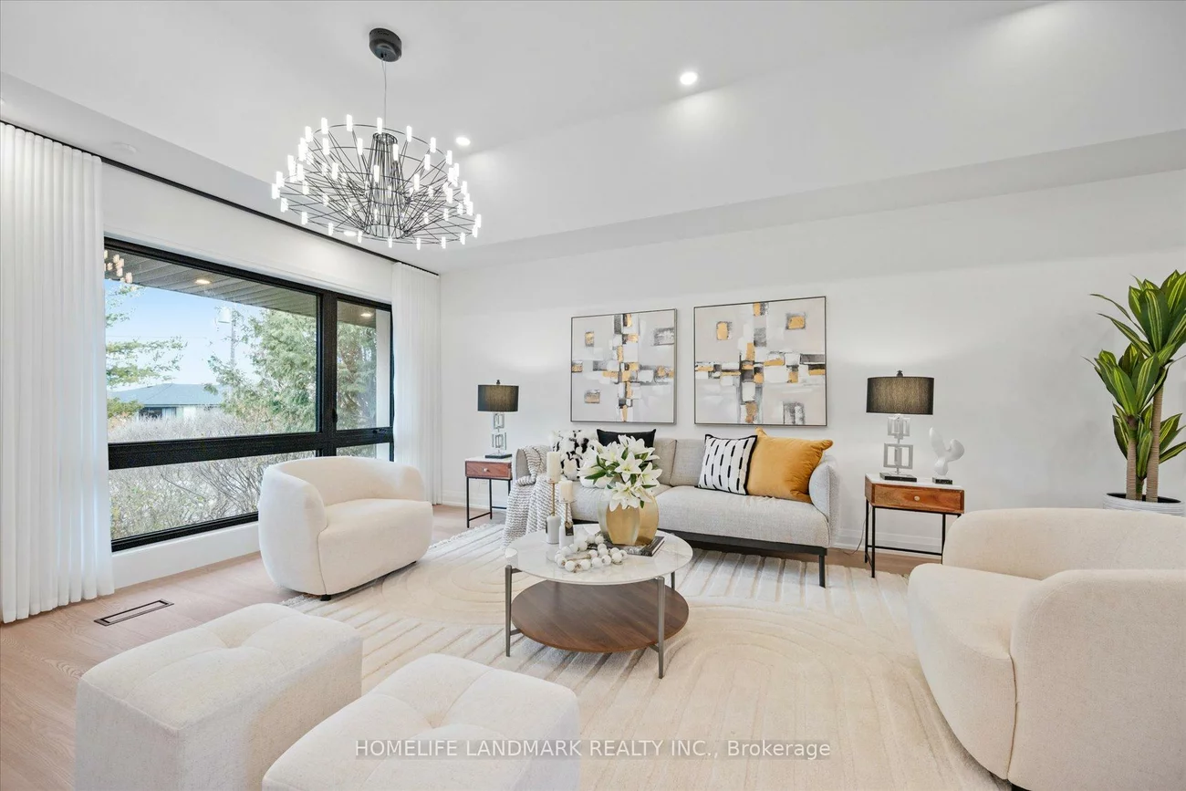 25, Sutcliffe, Bayview Village, Toronto