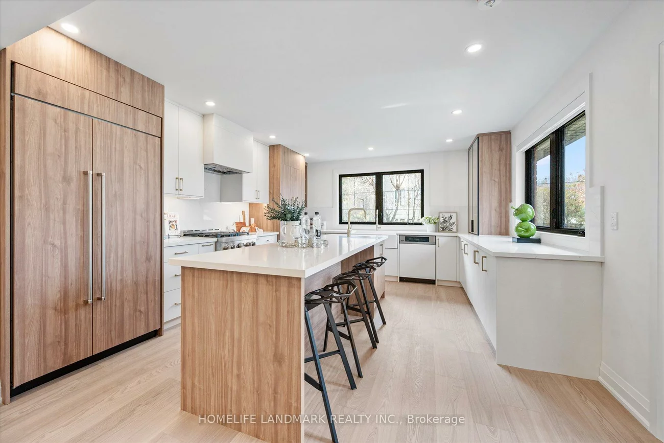 25, Sutcliffe, Bayview Village, Toronto