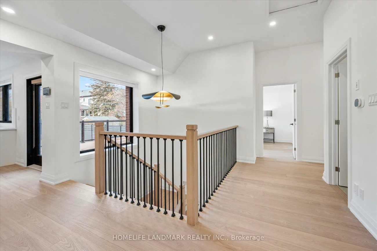 25, Sutcliffe, Bayview Village, Toronto