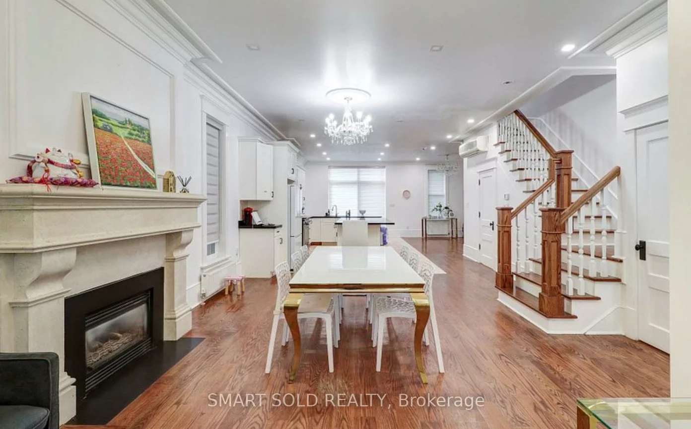 61, Brunswick, University, Toronto