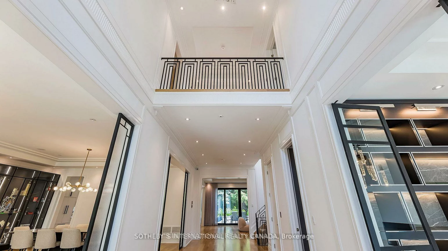 101, Dunloe, Forest Hill South, Toronto