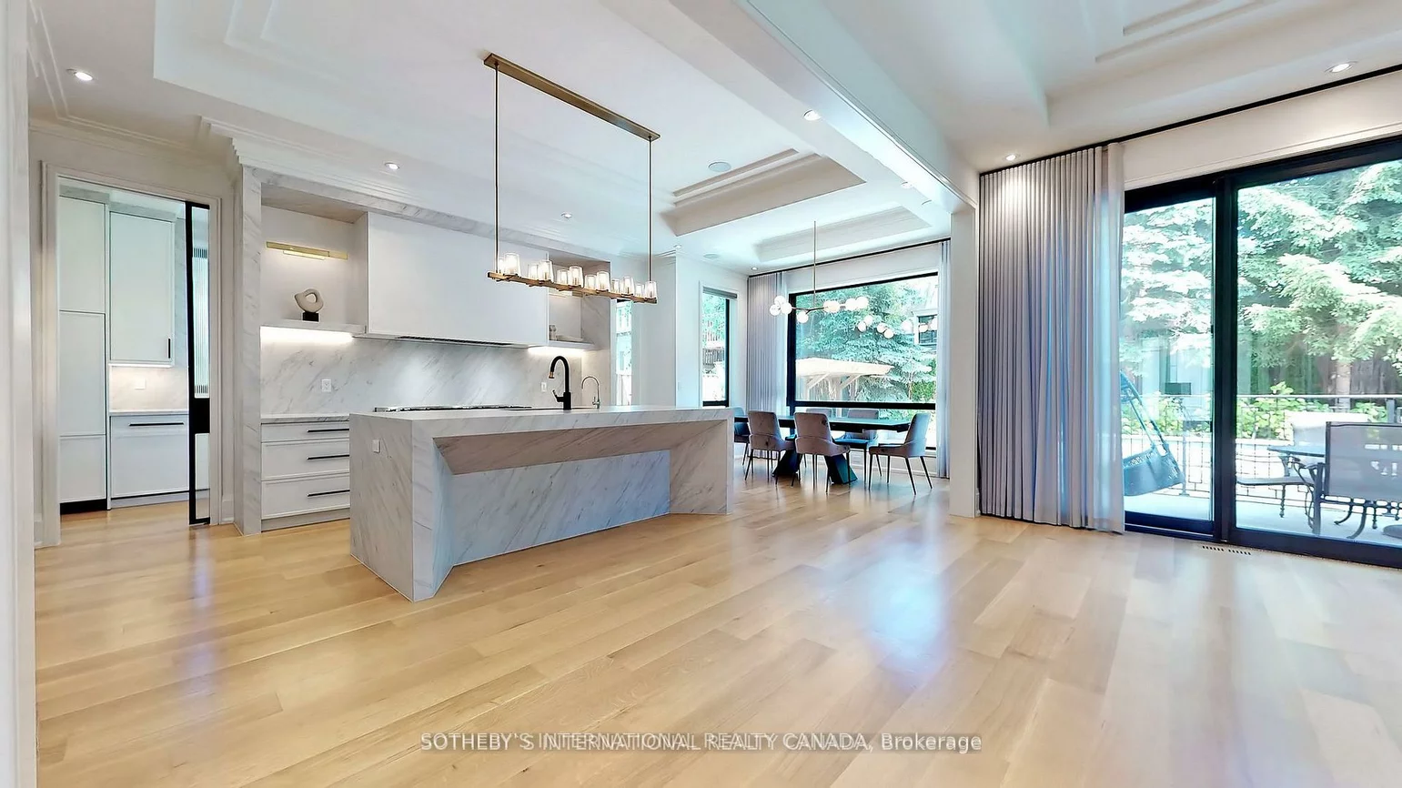 101, Dunloe, Forest Hill South, Toronto