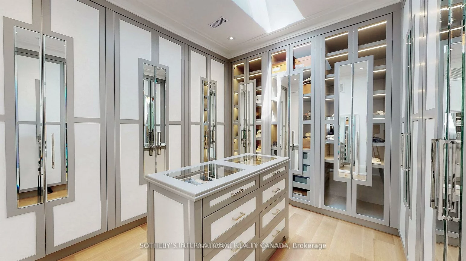 101, Dunloe, Forest Hill South, Toronto