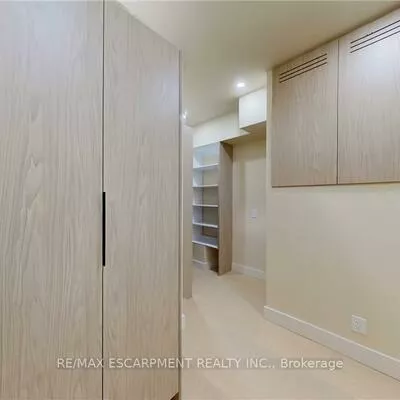 28, Dunsmore, Clanton Park, Toronto