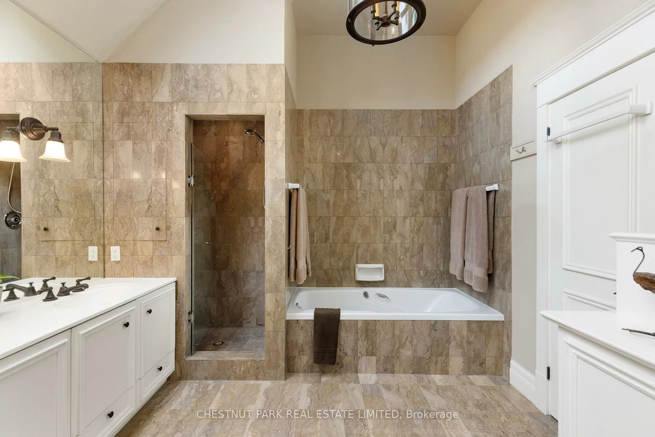 20, McKenzie, Rosedale-Moore Park, Toronto