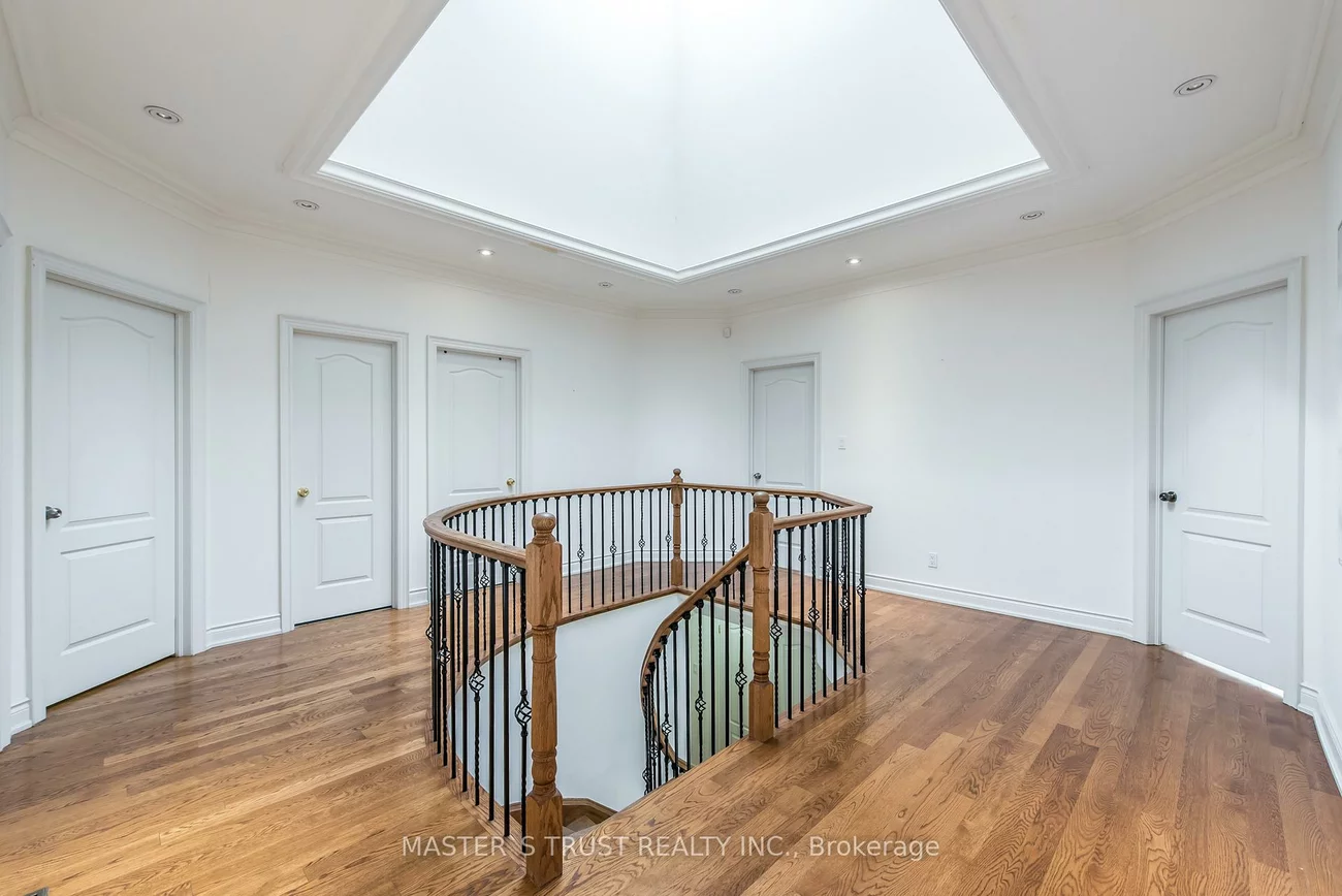 242, Empress, Willowdale East, Toronto