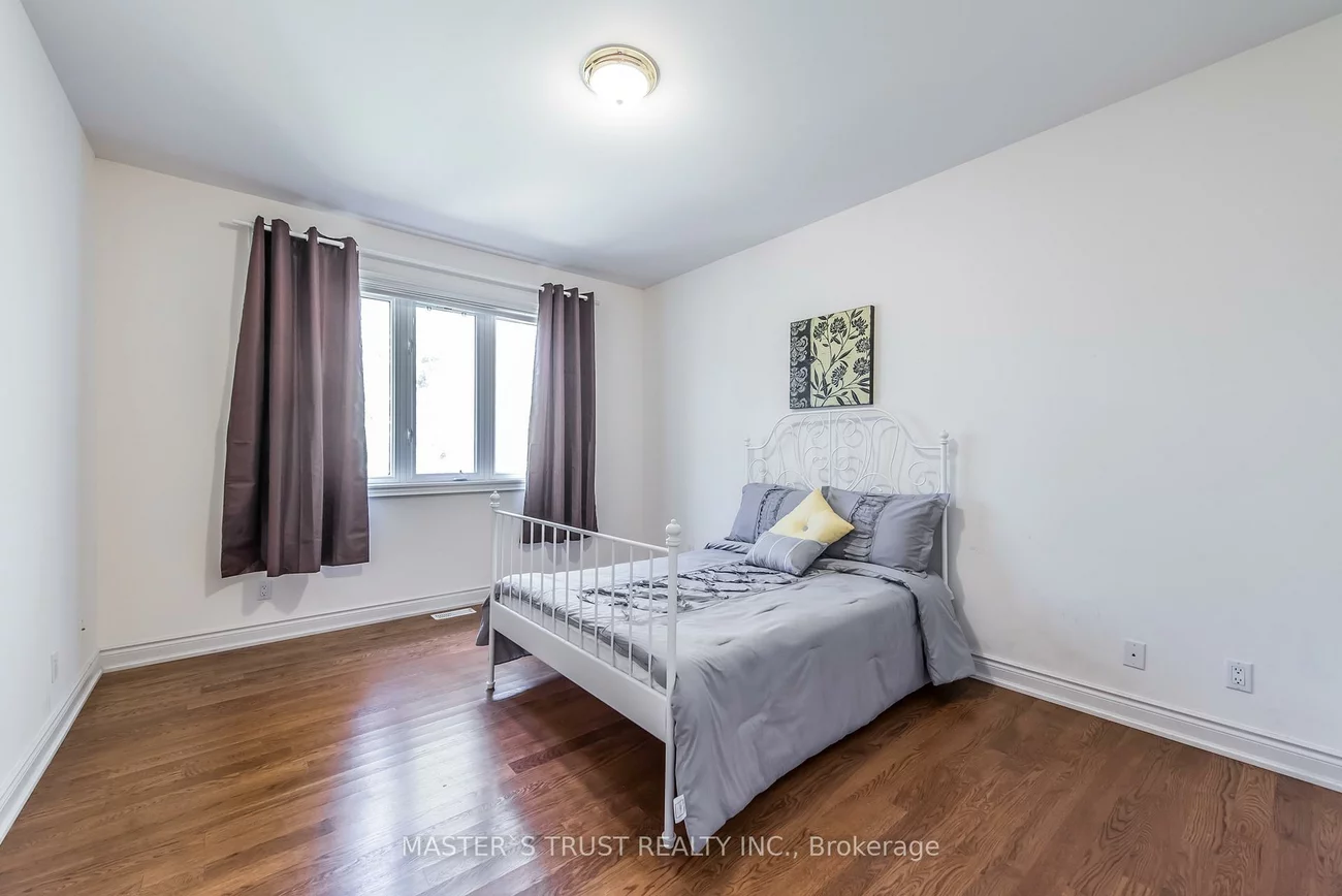242, Empress, Willowdale East, Toronto