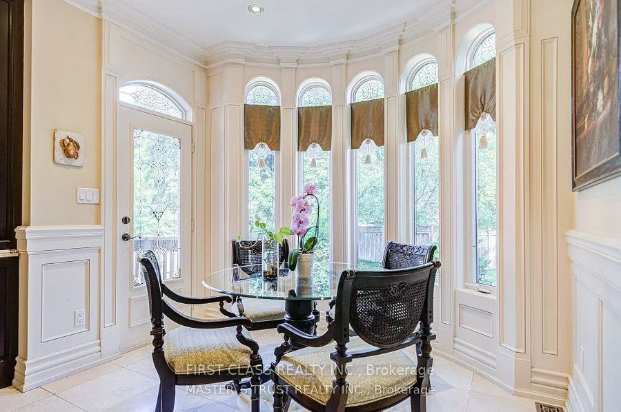 216, Parkview, Willowdale East, Toronto