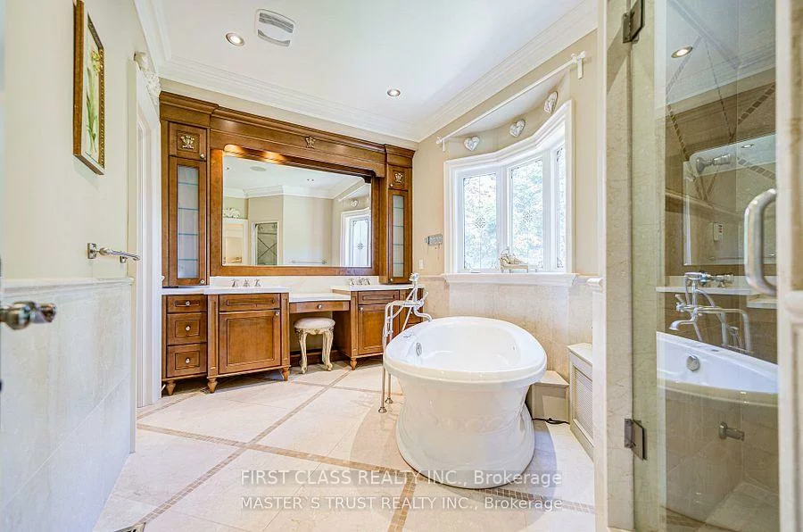 216, Parkview, Willowdale East, Toronto