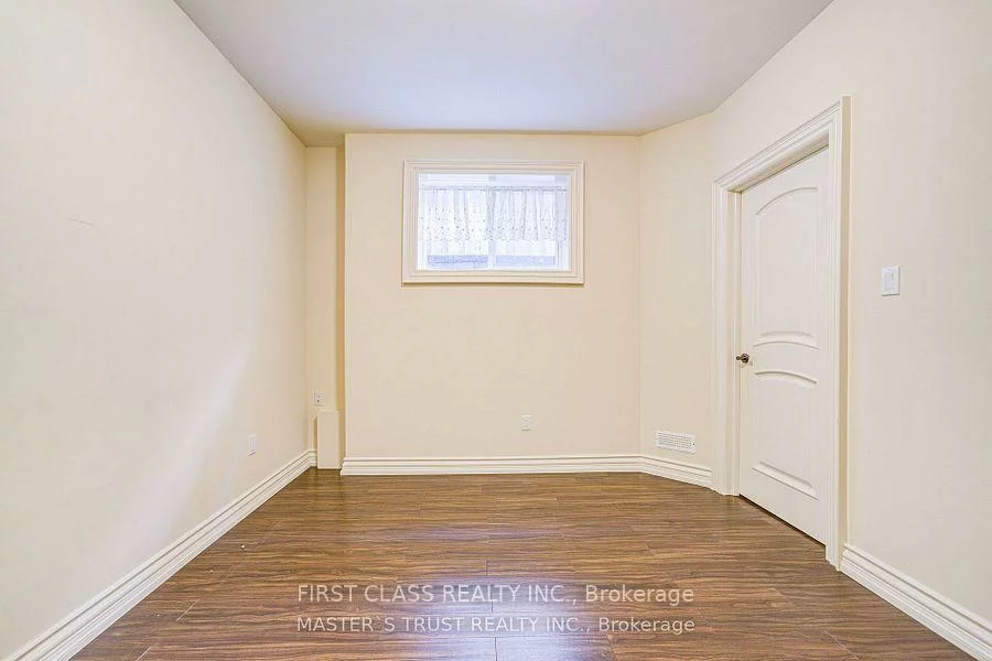 216, Parkview, Willowdale East, Toronto