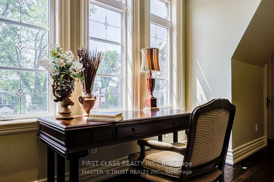 216, Parkview, Willowdale East, Toronto