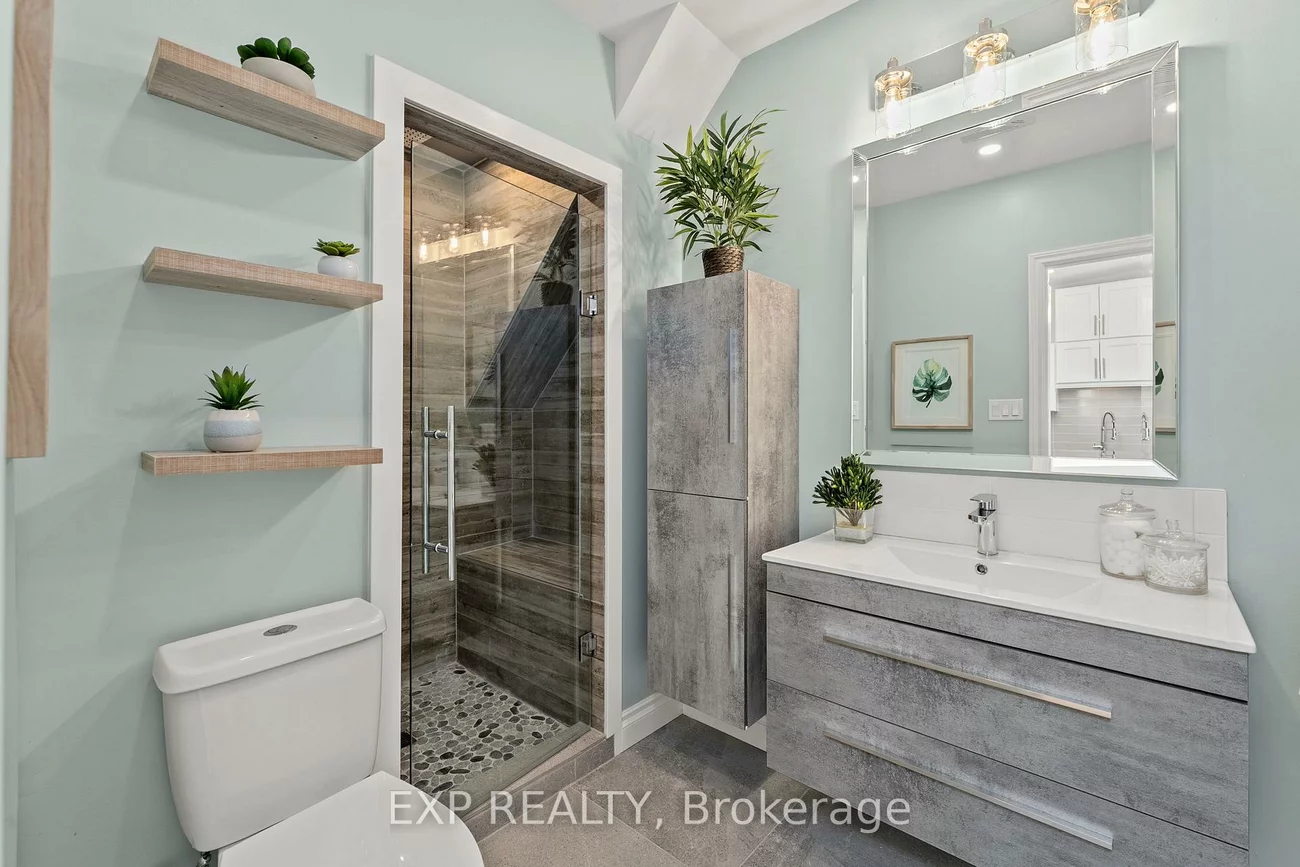 29, Grace, Trinity-Bellwoods, Toronto