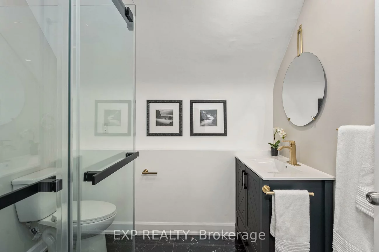 29, Grace, Trinity-Bellwoods, Toronto