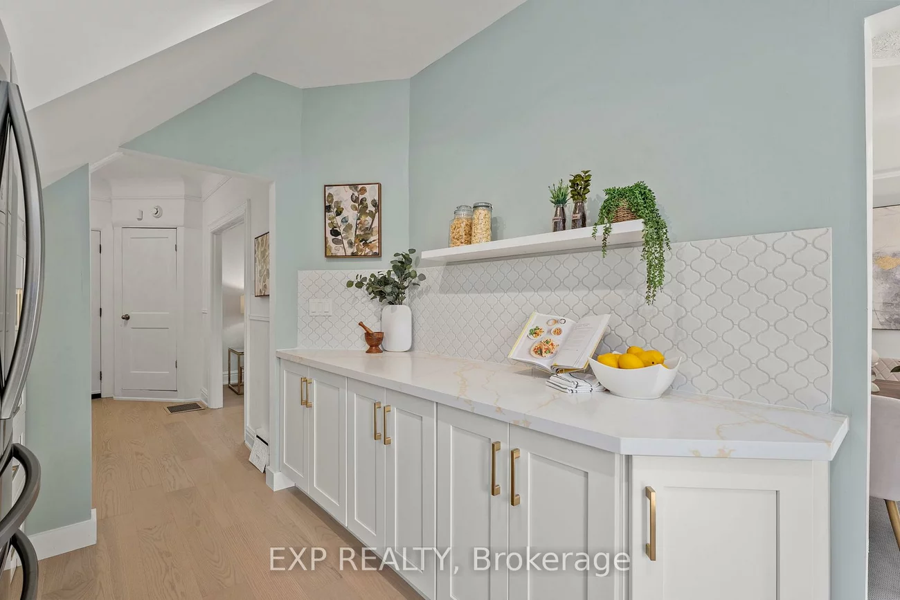 29, Grace, Trinity-Bellwoods, Toronto