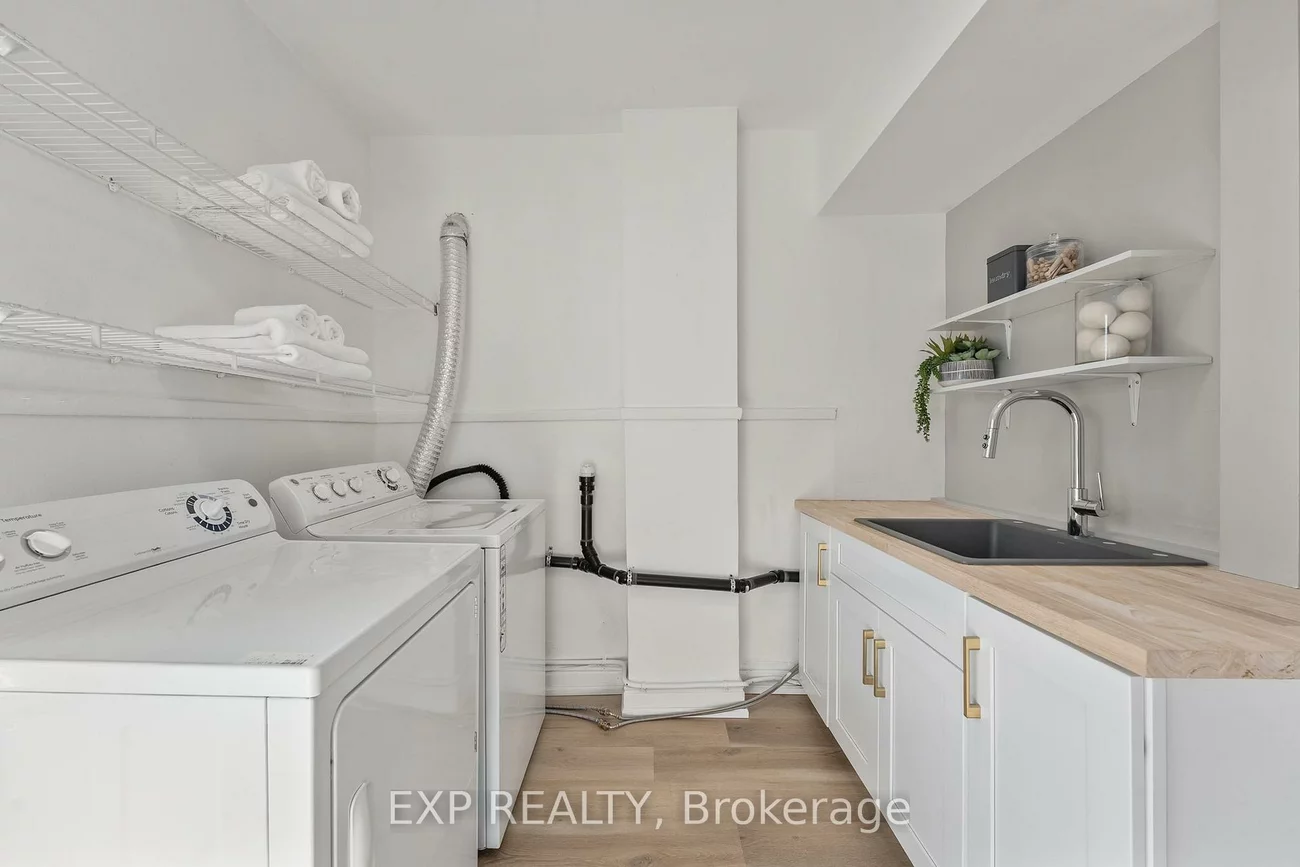 29, Grace, Trinity-Bellwoods, Toronto