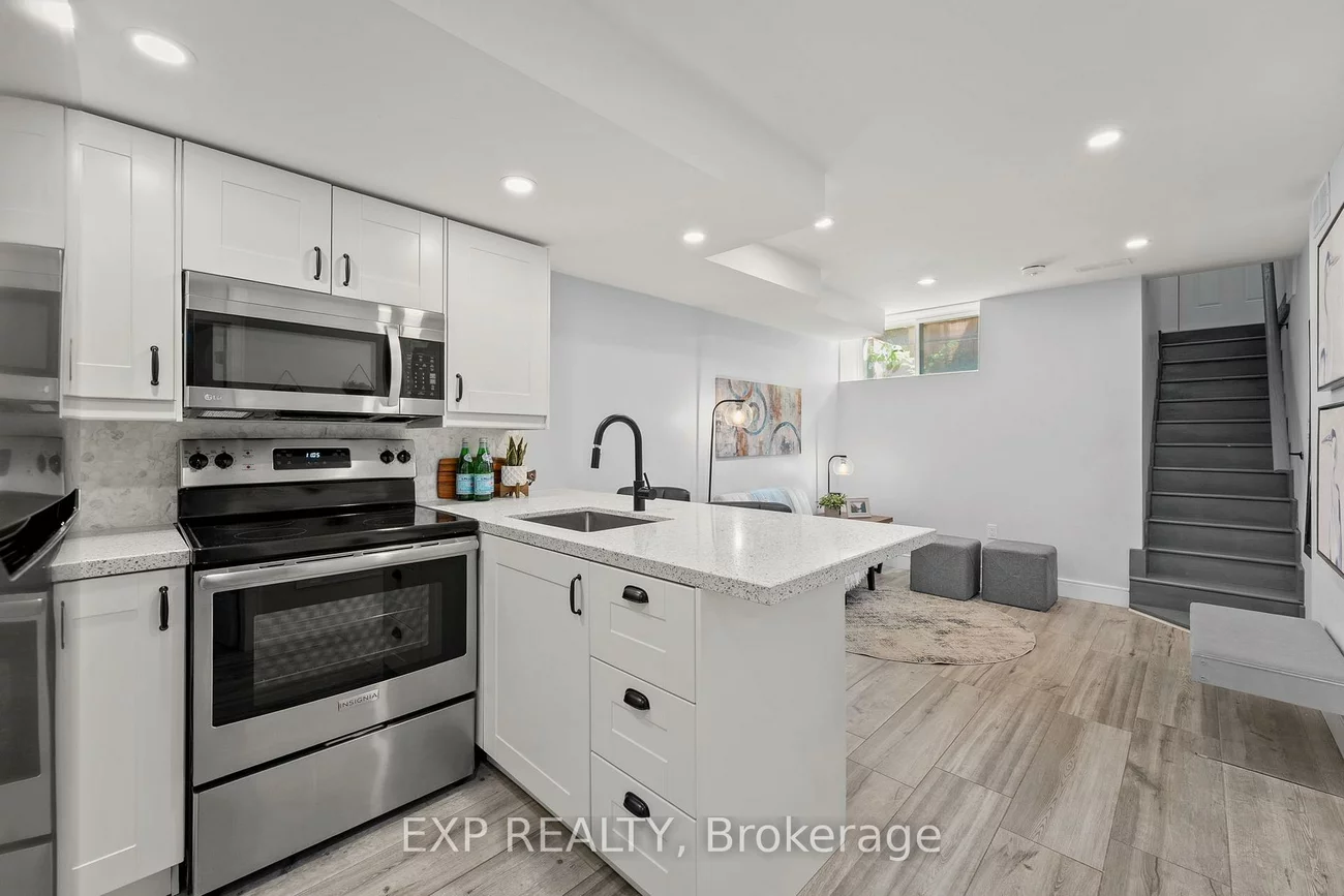 29, Grace, Trinity-Bellwoods, Toronto