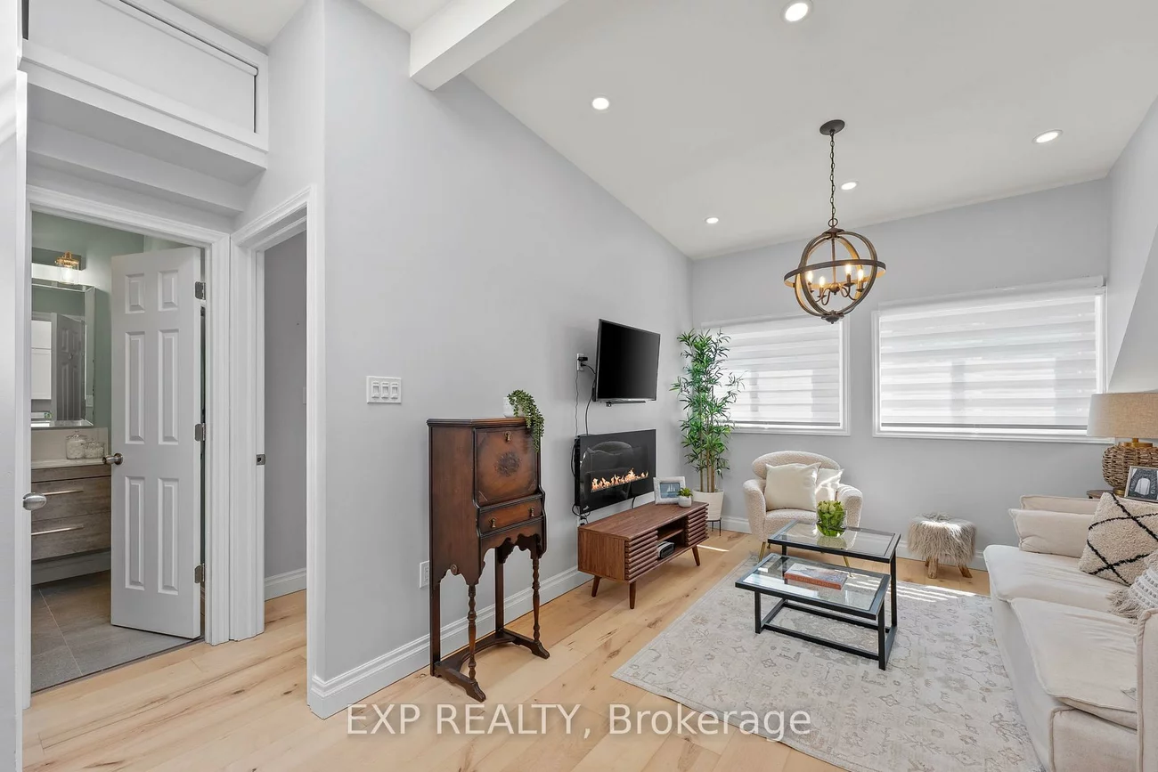 29, Grace, Trinity-Bellwoods, Toronto