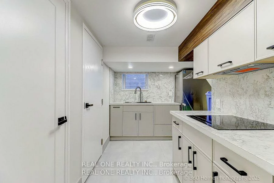 10, North Hills, Banbury-Don Mills, Toronto