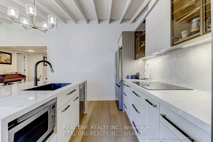 10, North Hills, Banbury-Don Mills, Toronto