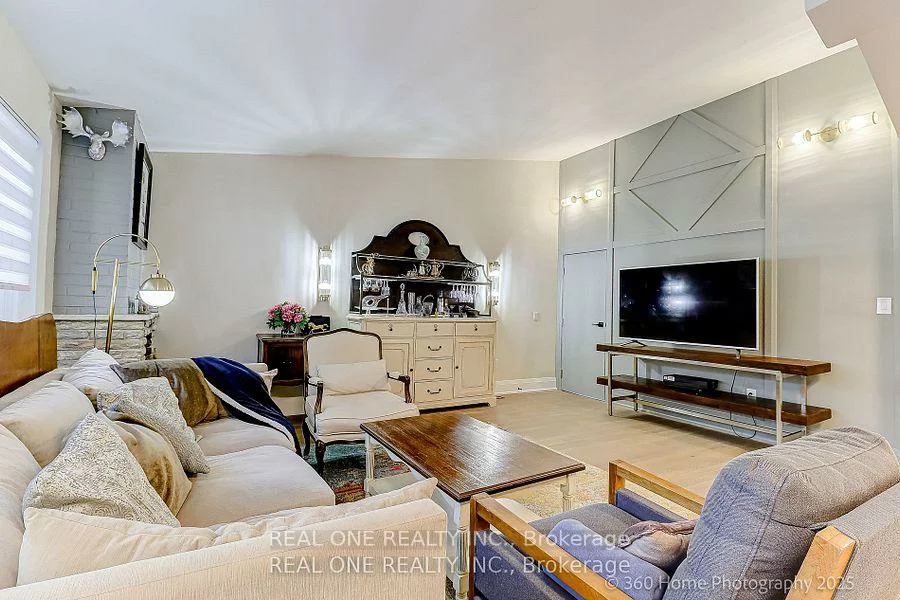 10, North Hills, Banbury-Don Mills, Toronto