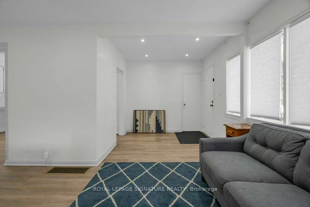 184, Hendon, Newtonbrook West, Toronto