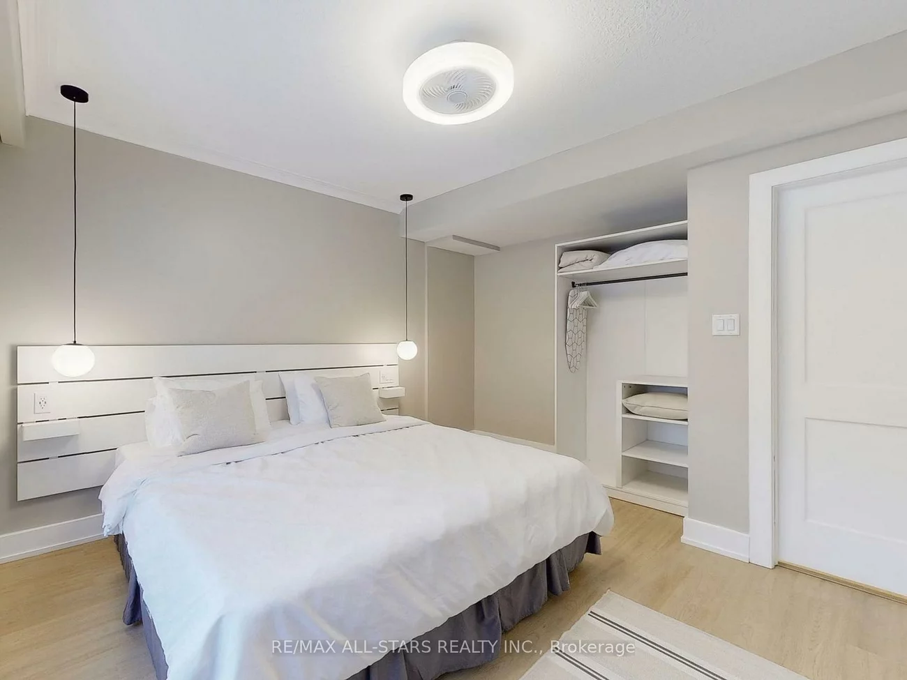 105, Betty Ann, Willowdale West, Toronto