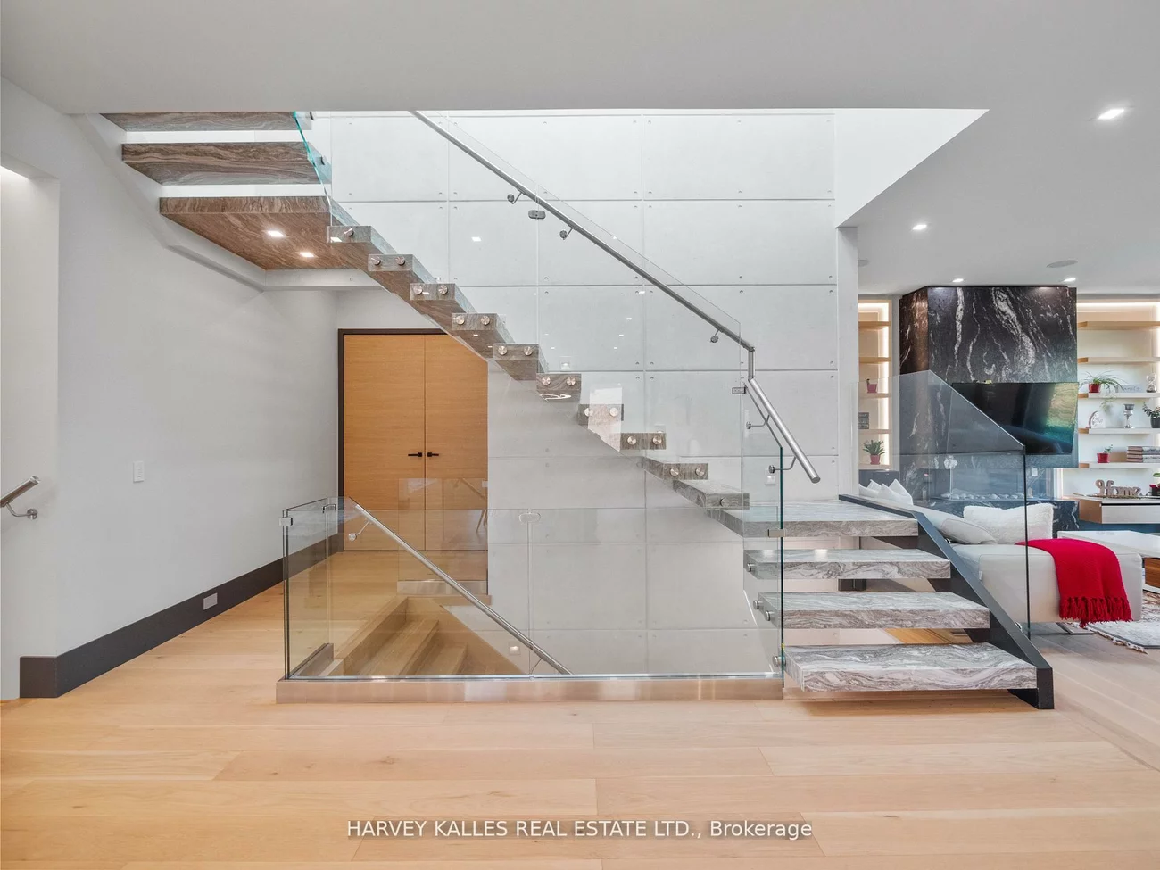 170, Burndale, Lansing-Westgate, Toronto