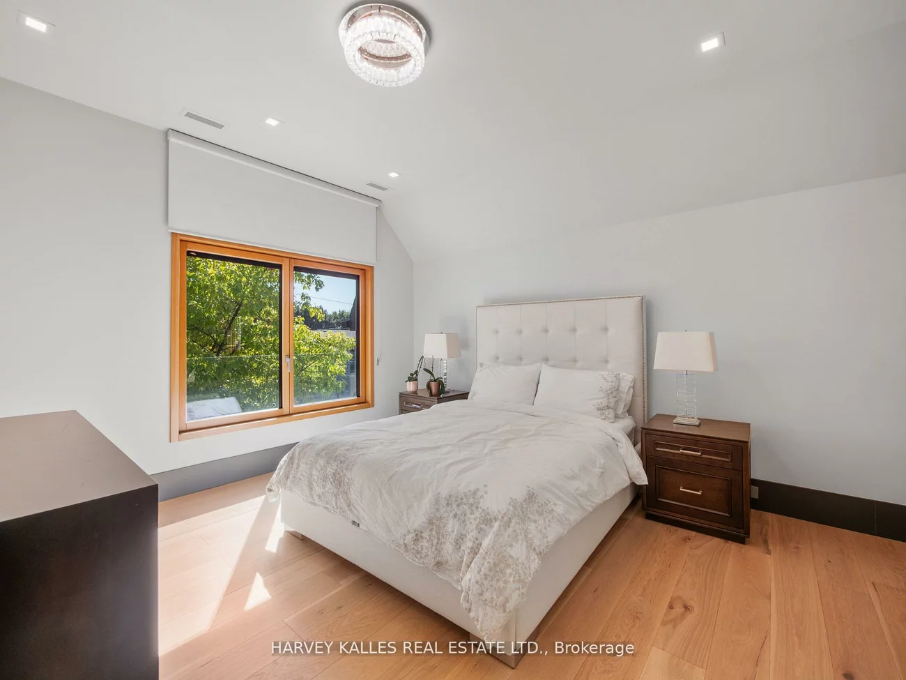 170, Burndale, Lansing-Westgate, Toronto