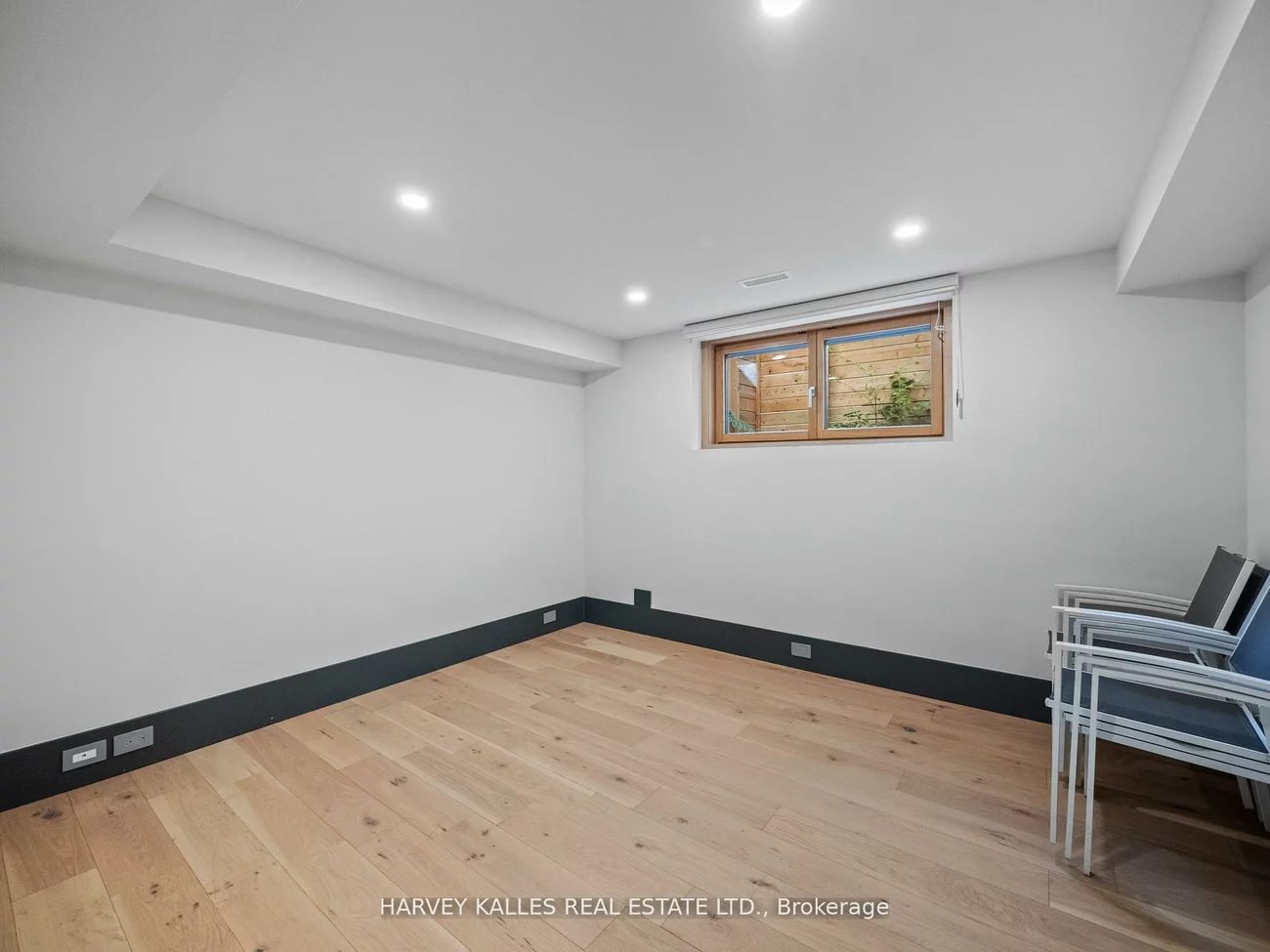 170, Burndale, Lansing-Westgate, Toronto