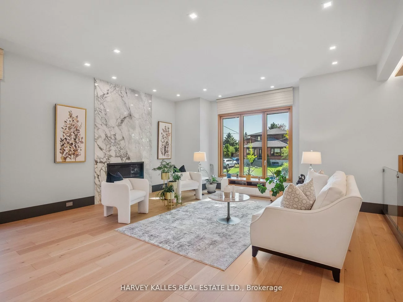 170, Burndale, Lansing-Westgate, Toronto