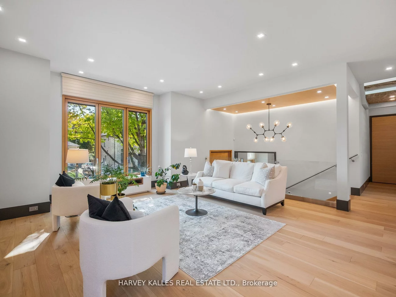 170, Burndale, Lansing-Westgate, Toronto