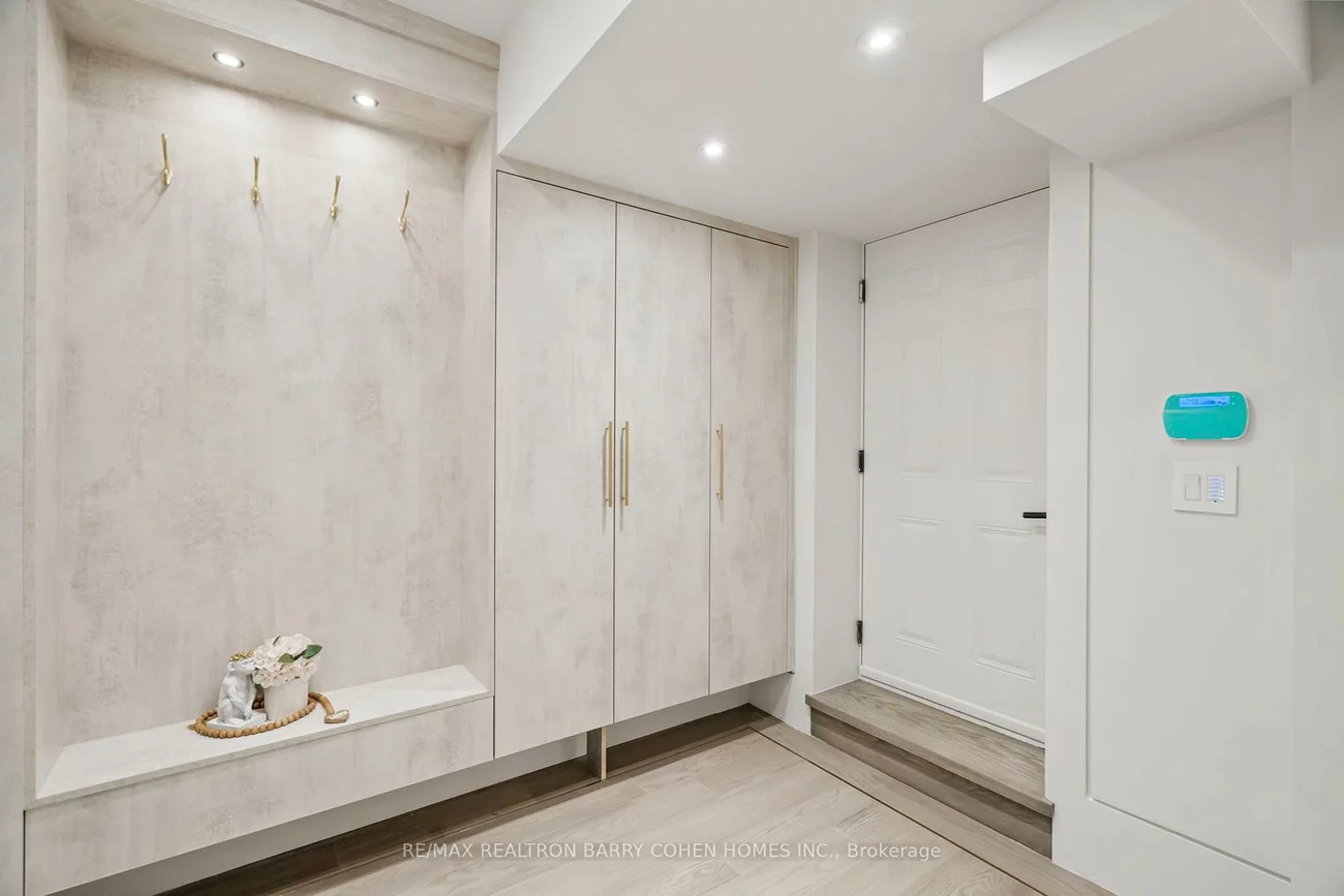 49, Abitibi, Newtonbrook East, Toronto