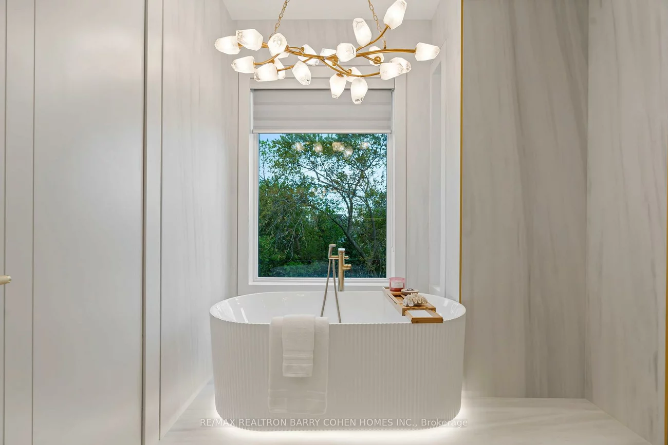 49, Abitibi, Newtonbrook East, Toronto