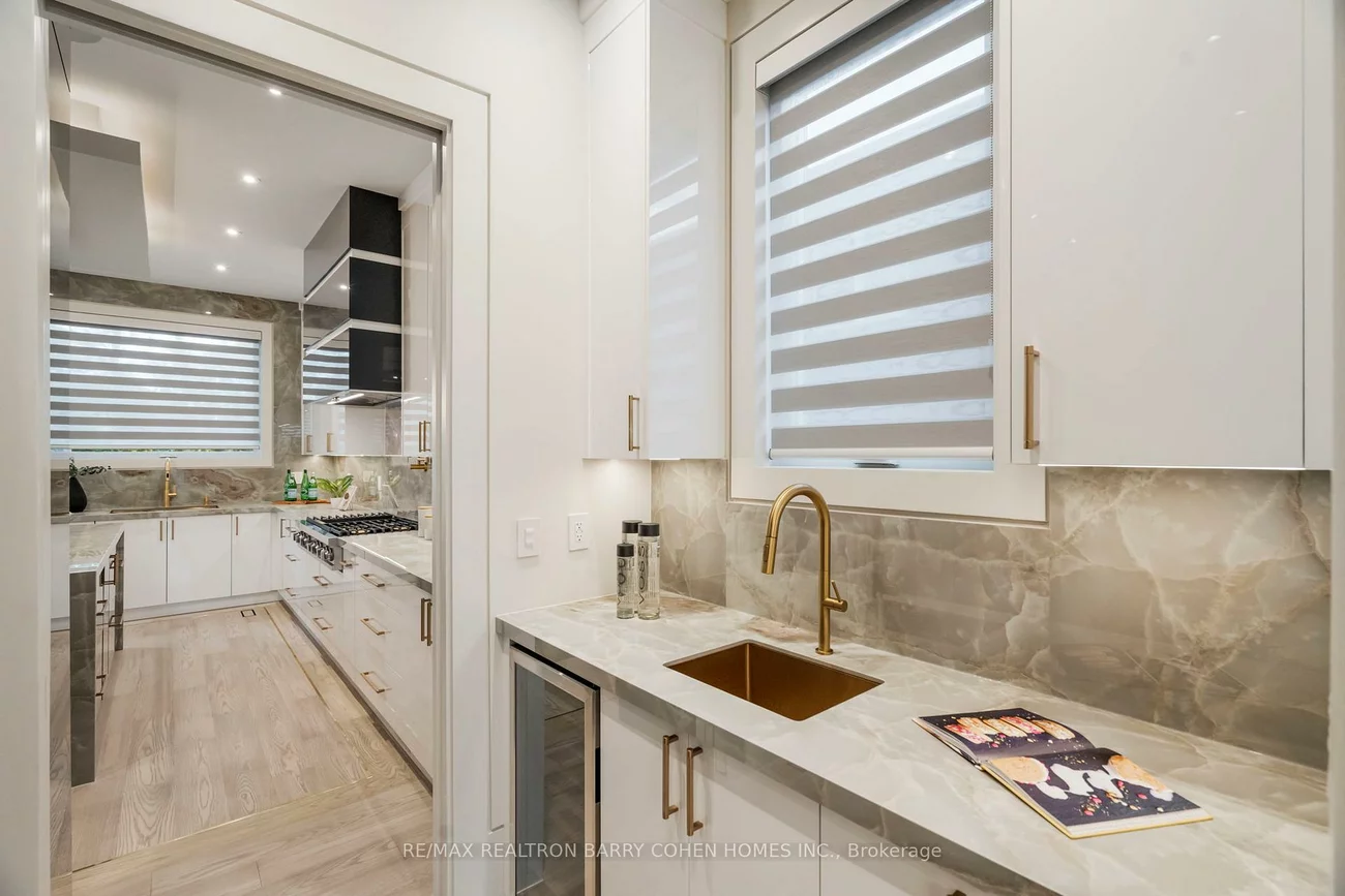 49, Abitibi, Newtonbrook East, Toronto