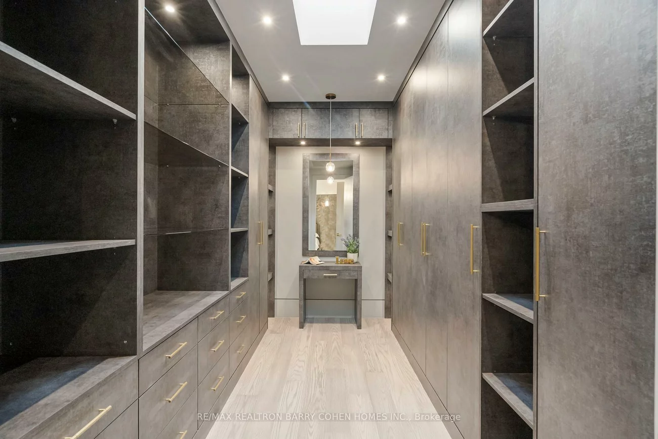 49, Abitibi, Newtonbrook East, Toronto