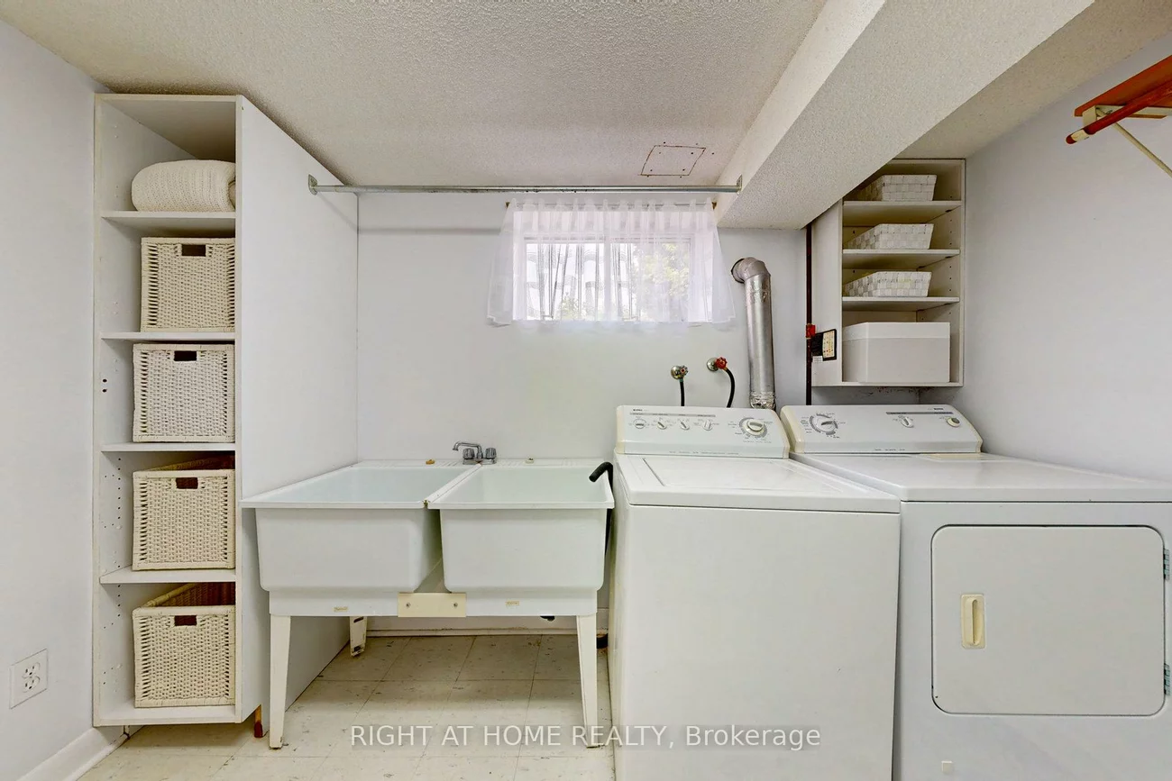 220, Homewood, Newtonbrook West, Toronto